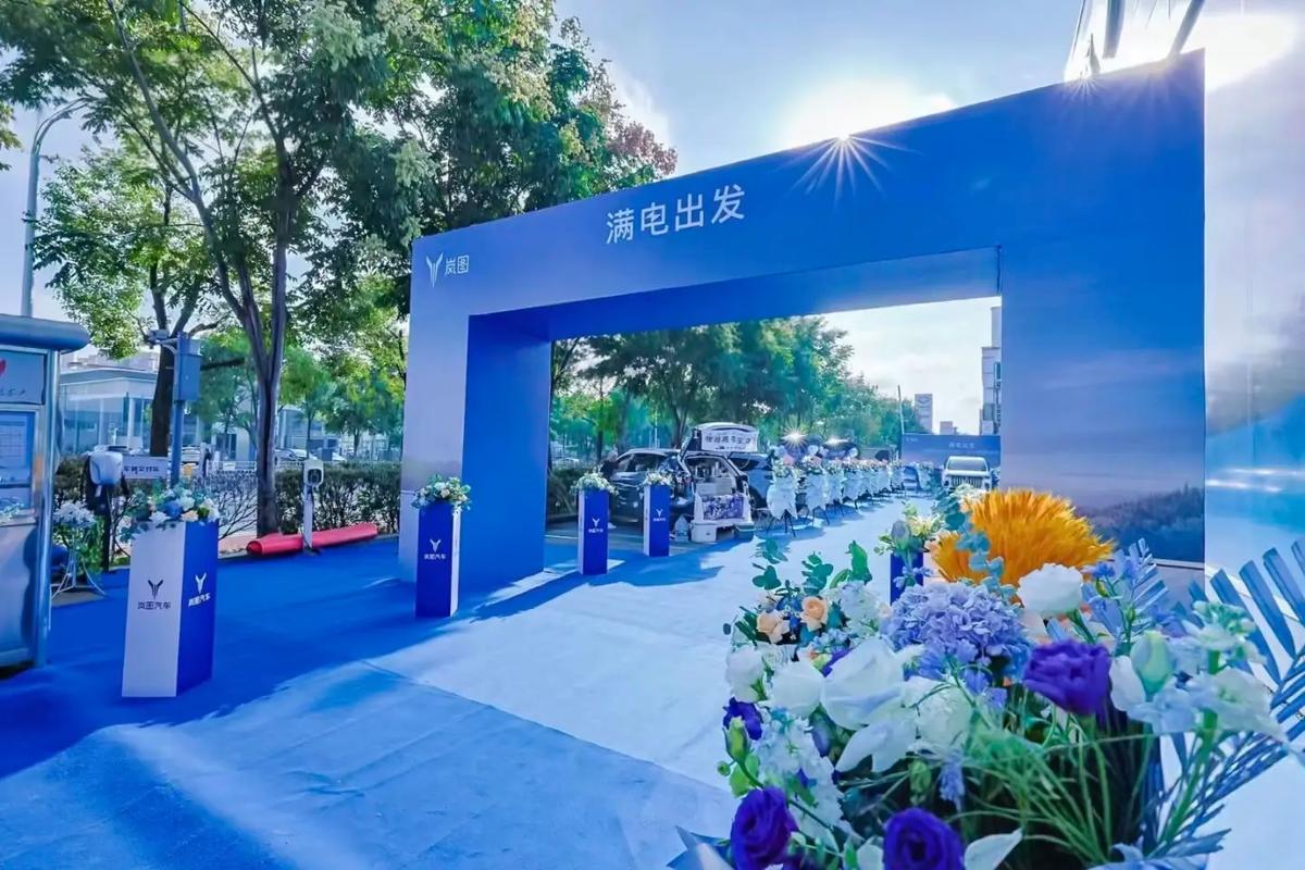 额尔古纳市电竞导播切换与多机位直播全流程解析 - 额尔古纳市活动案例