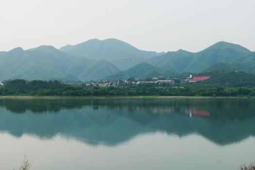 配图