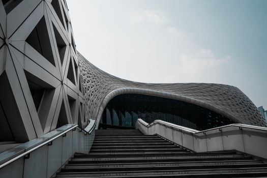 配图